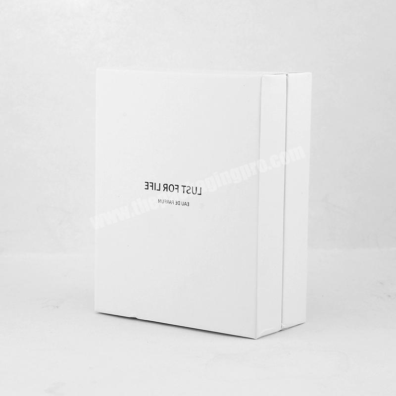 Custom Simple White Paper Gift Box