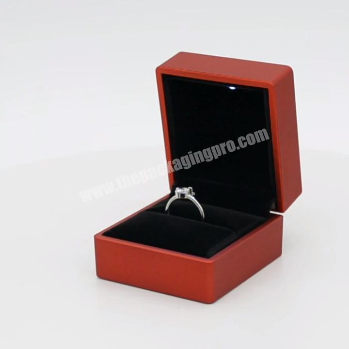 Custom Logo RingEarringsNecklace Box Luxury Clamshell Gift Jewelry Red Packaging Box