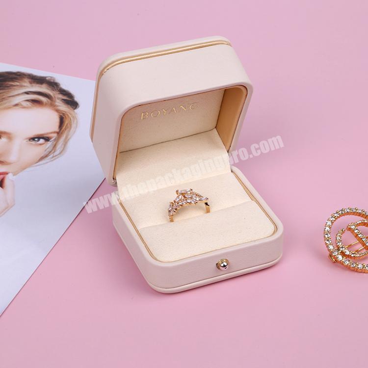 Boyang Custom Wholesale Round Corner PU Leather Hinge Jewelry Box Jewellery Ring Boxes