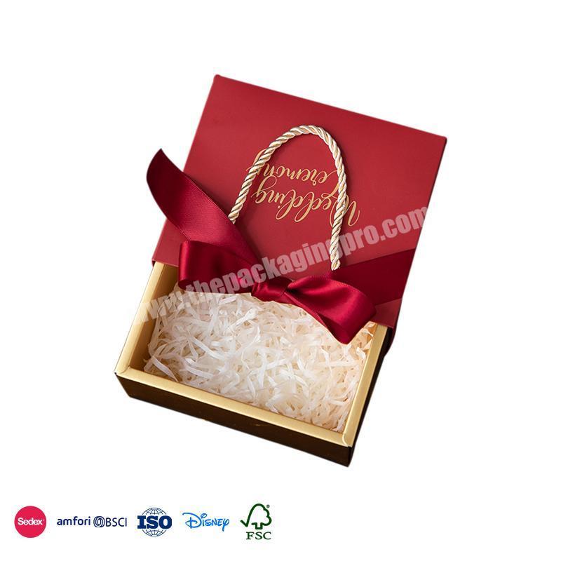The Lowest Price Spot Gold Double Layer Interior with Red Bag with Red Ribbon Decoration candy wedding box