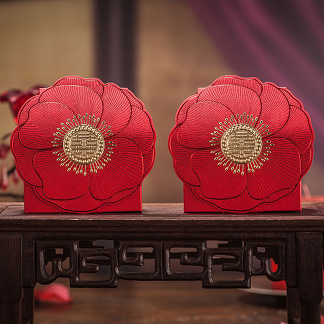 (25 pieces/lot) Traditional Chinese Wedding Paper Box Red Color Peony Flower Box Embossed Flowers Wedding Favor Boxes CB6062