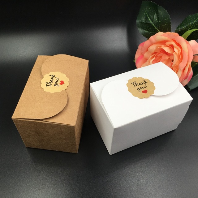 100Pcs Wedding Gifts Candy Box Personalized Paper Box Wedding Decorations Party Supplies Gift Box