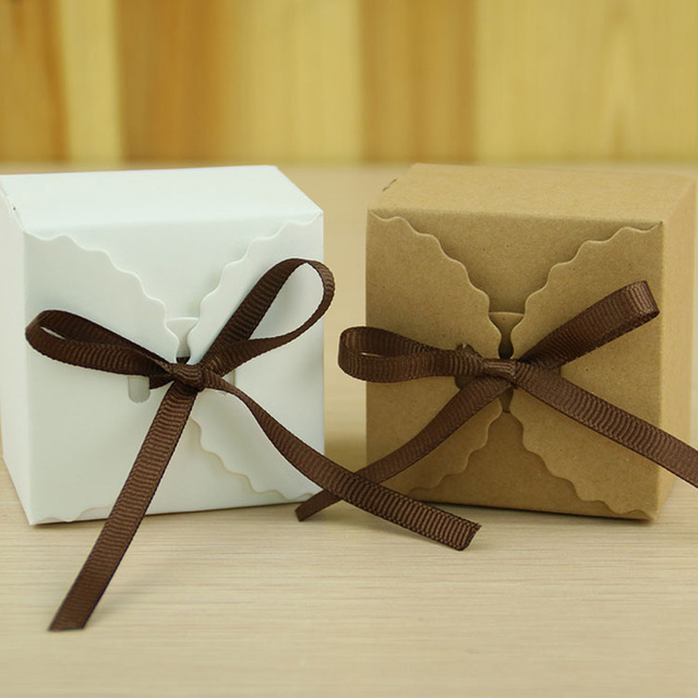 100pcs/lot Simple Thin Kraft Paper White/Brown Wave Pattern Candy Box DIY Special Candy Gift Box Party Wedding Birthday Supplies