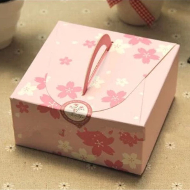 12x12x5.5cm Flower Snak Party Box, Small Kraft Gift Paper Box Cookies Cake Candy Box