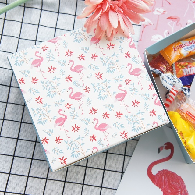 13.5*13.5*5cm 10pcs flamingo design Paper Box candy Cookie valentine gift Packaging Wedding Christmas Use