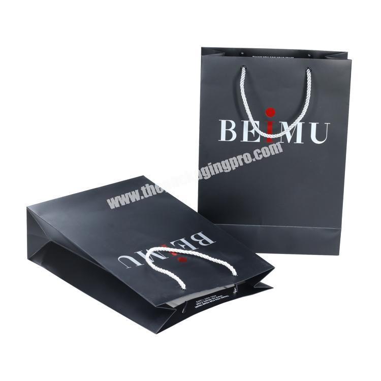 2019 Luxury high end silver stamp matt black packaging bag for gift