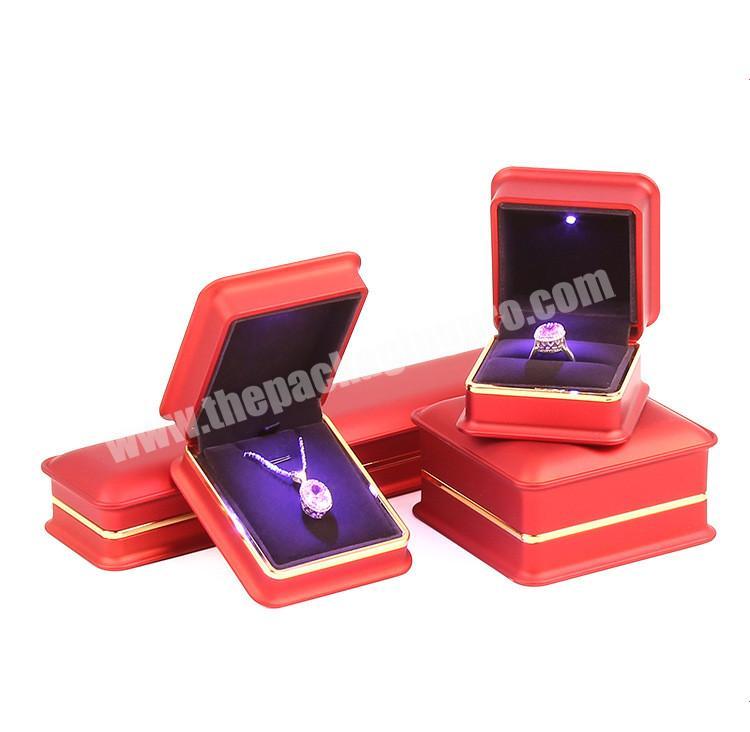 2019 New design led light jewelry packaging box led jewelry ring box