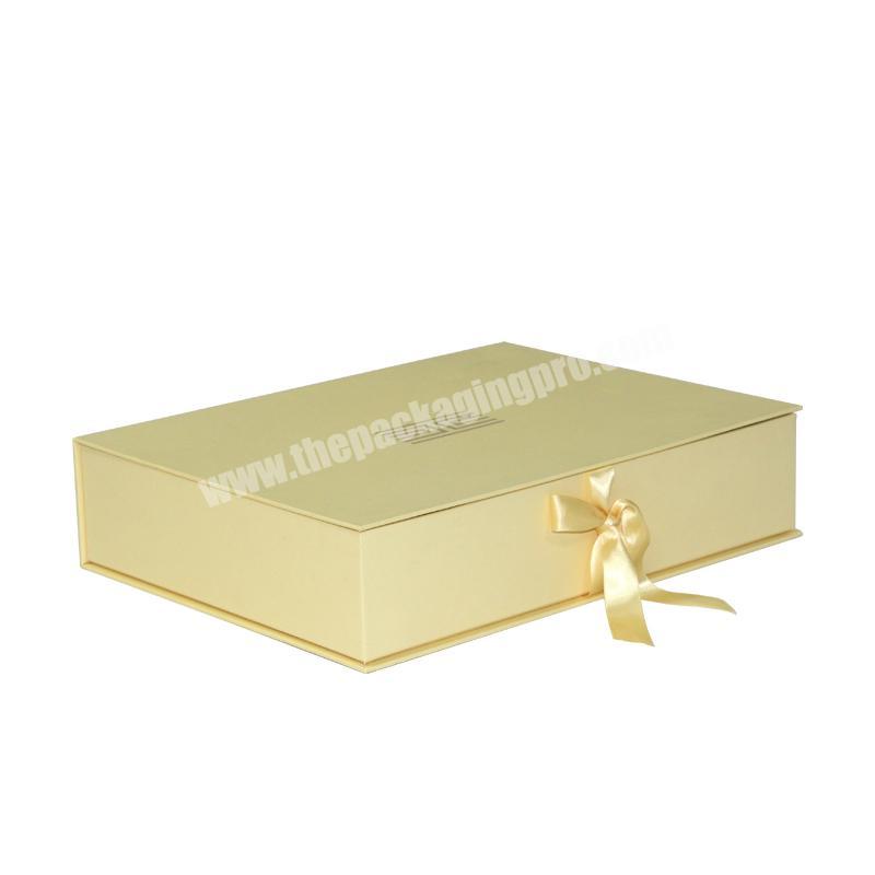 2020 Custom Rigid Cardboard Package Magnetic Closure Gift Box With Ribbon Wholesale