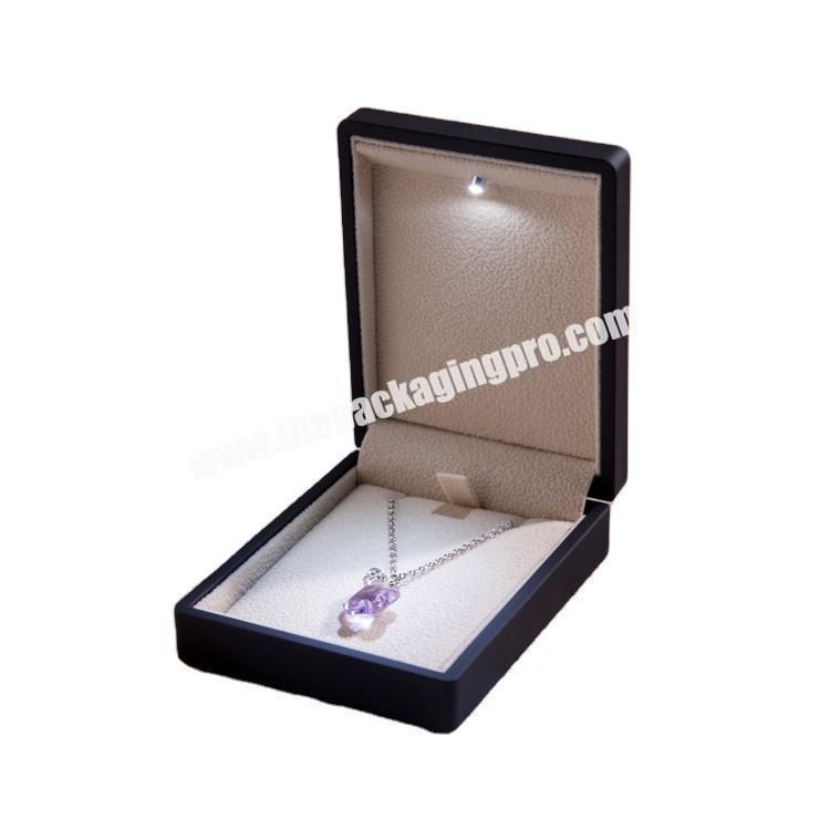 2020 hot sale LED display jewelry package box pendant box 7 x 9 x 3.5cm