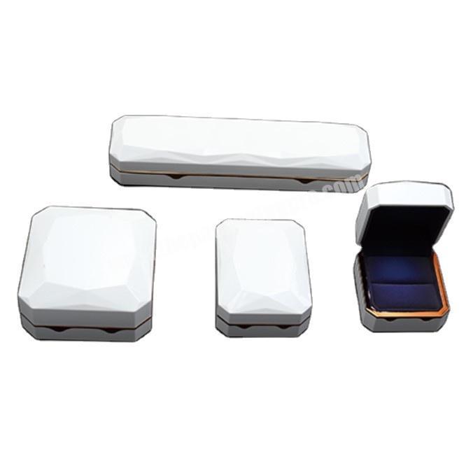 2020 hot sale stock available LED Jewelry Display Ring Box size 7x7.5x5.3cm