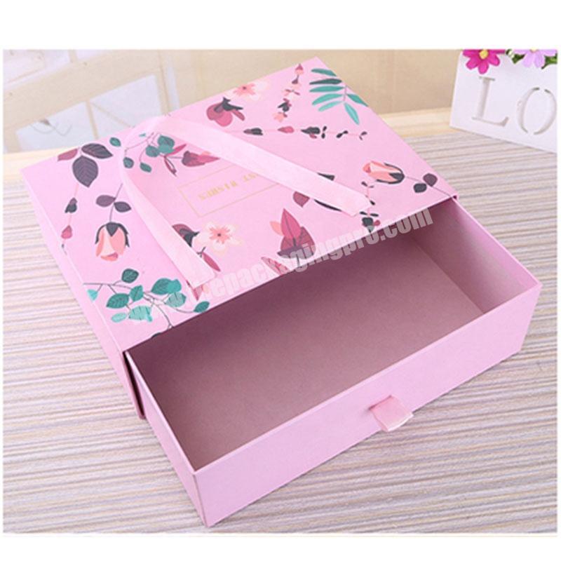 2020 New Product Custom Design New Year Christmas Present Packaging Box Sliding Out Drawer Gift Box With Handle