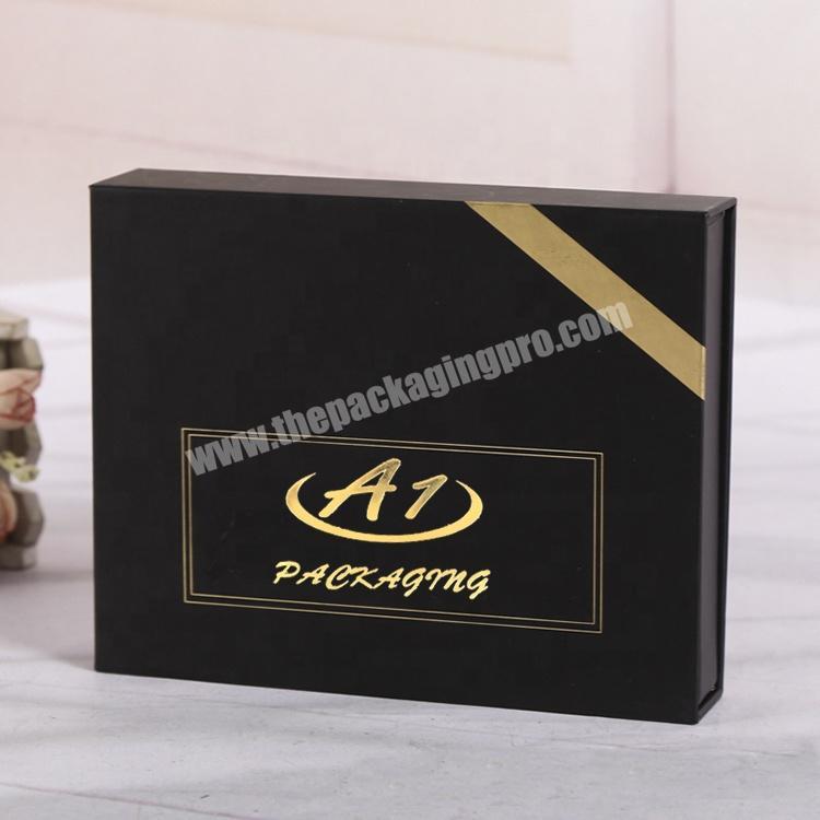 Luxury Clothing Cardboard Magnetic Hamper Packaging Book Shaped Box With  Making Machine