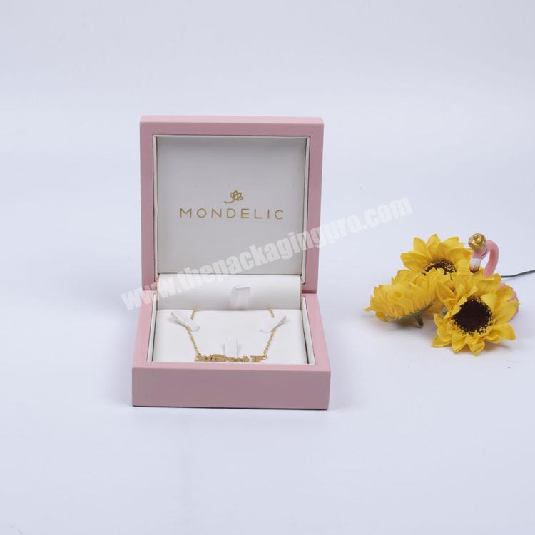 Wholesale Custom Pink Lacquer Wood Jewelry Necklace Box