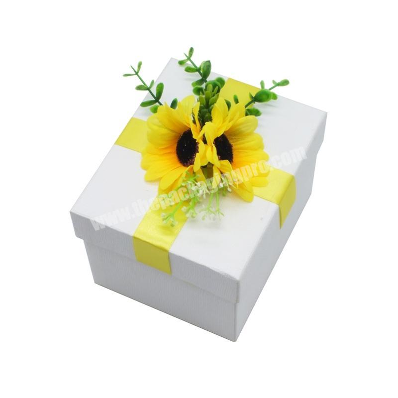 Wholesale custom gift box elegant packaging boxes with ribbon