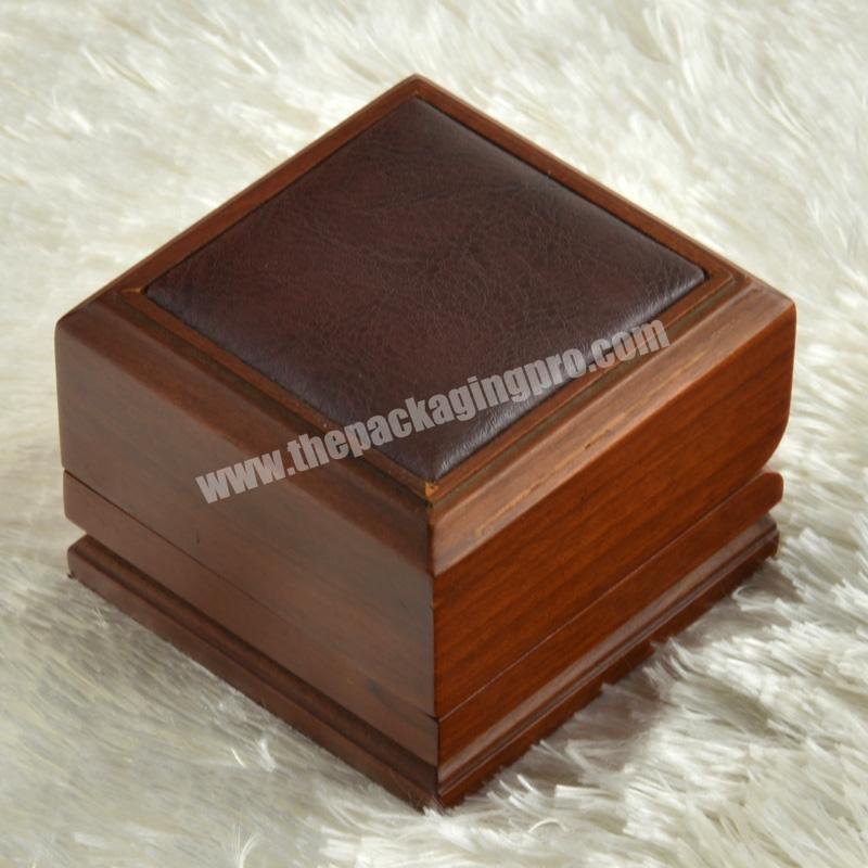Hot sale chic antique wooden leather jewelry box for ring