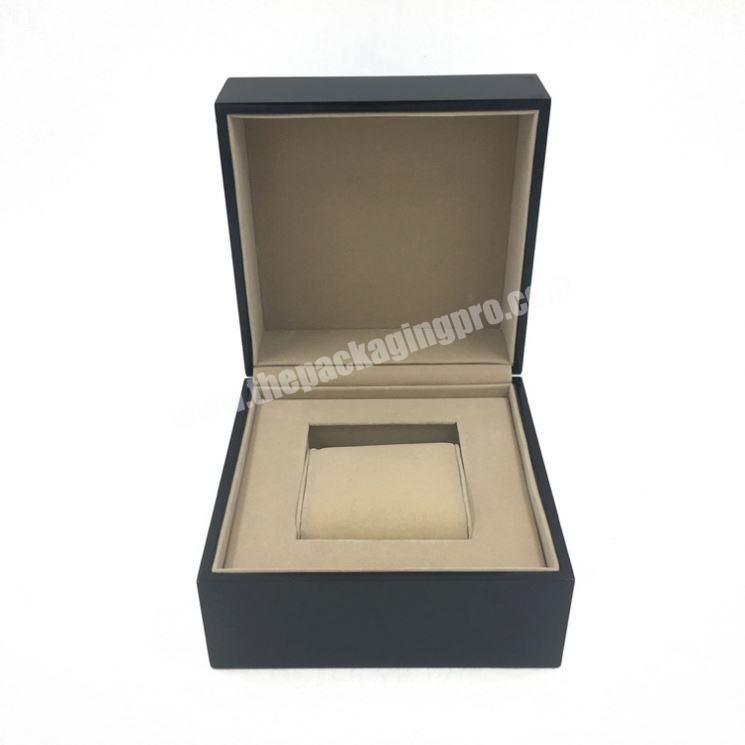 2020 Luxury New Desgin Custom Black Matt Single Wooden Watch Box With Pillow