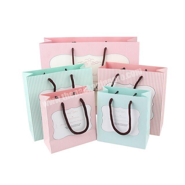 Customized brand name shopping matteglossy pinkgreen paper gift bags with handles