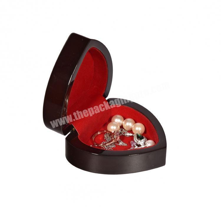 Wholesale Luxury Small Heart Shape Brown Wooden Jewelry Storage Packaging Box