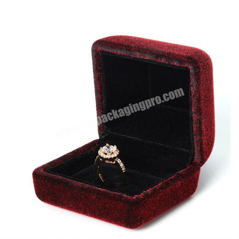 Factory Supply Hot Selling Custom Velvet Wedding Ring Vintage Jewelry Box