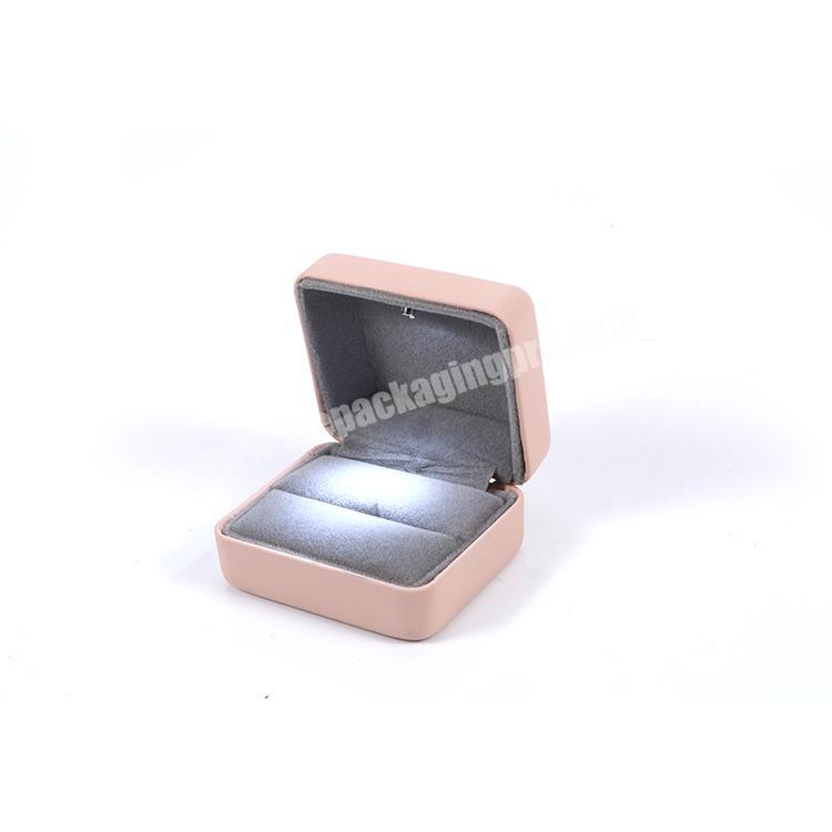 high grade custom led light jewelry packaging pu leather ring box