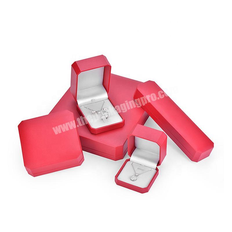 China Supplier Hot Selling Red Set Plastic Custom Logo Jewellery Box