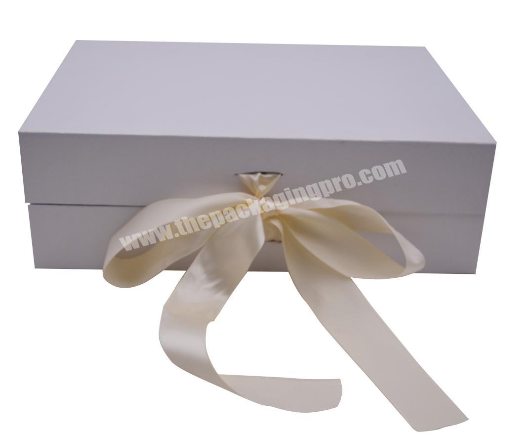 Custom logo white cardboard folding magnetic packaging gift box