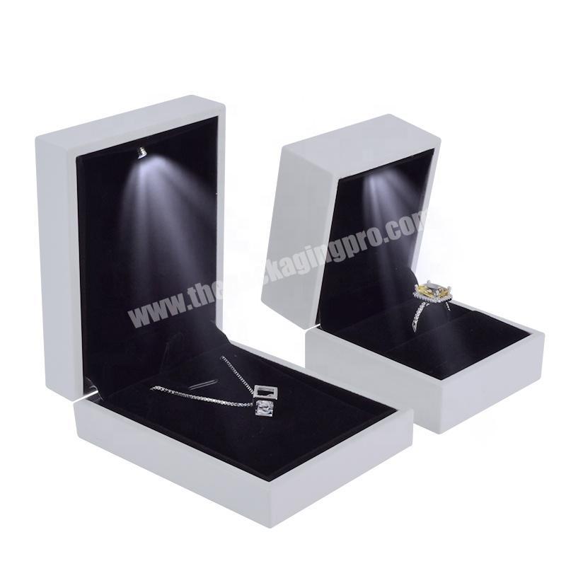 High-end plastic mold white organizer inside velvet with led light ring necklace jewelry boxes