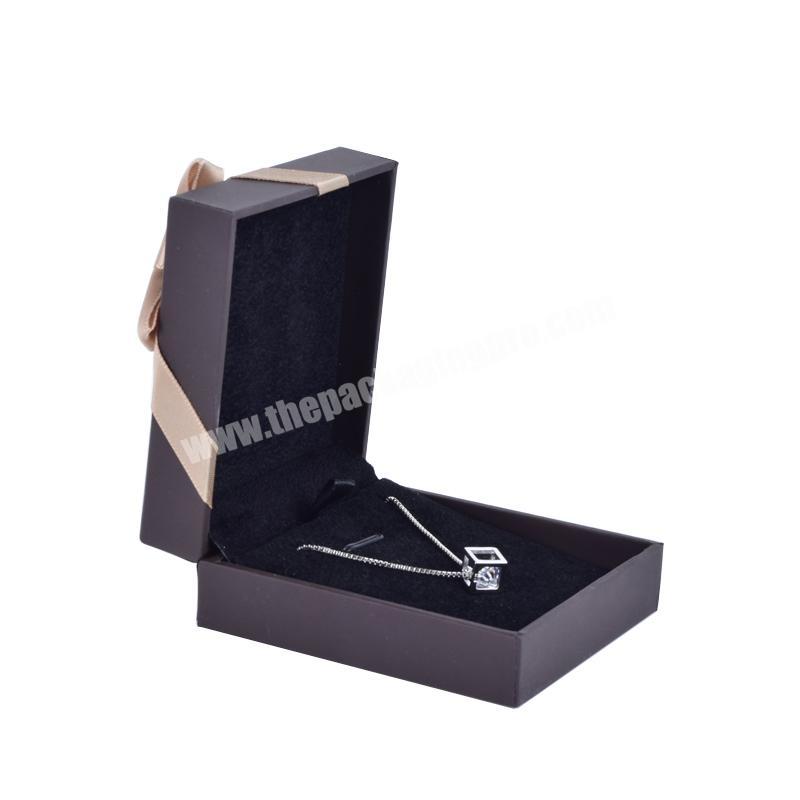 Hot selling packaging plastic necklace custom logo jewellery box