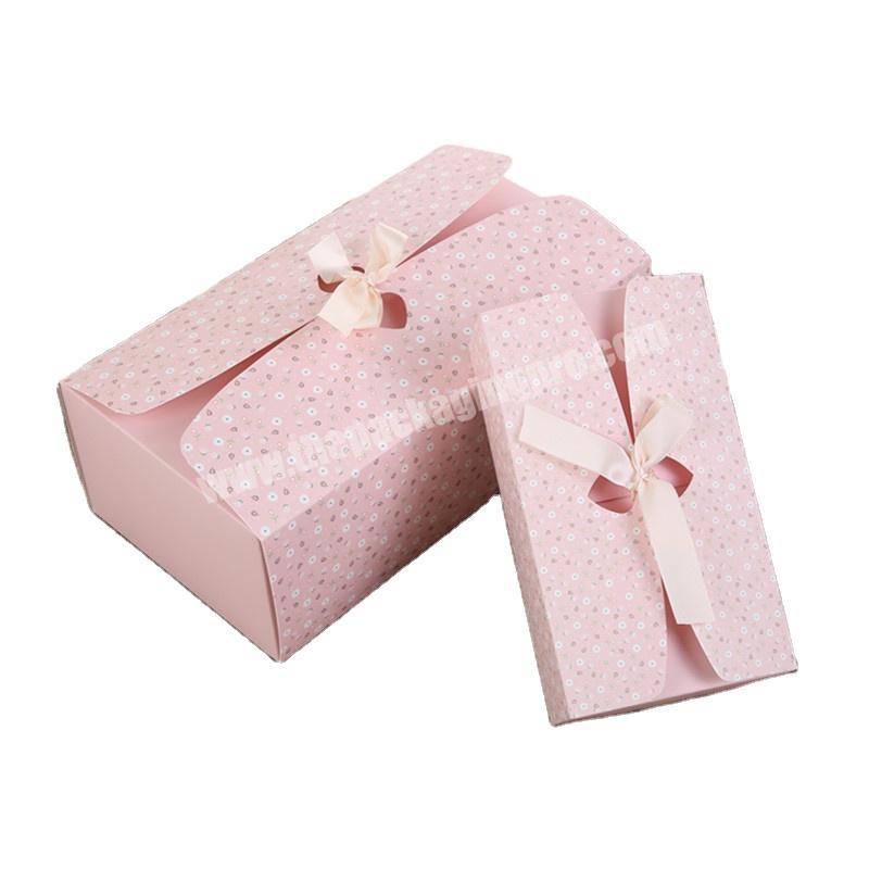 Accept Customized Clothes Packaging Box Printed Logo Cardboard Paper Gift Boxes Closure with Ribbon