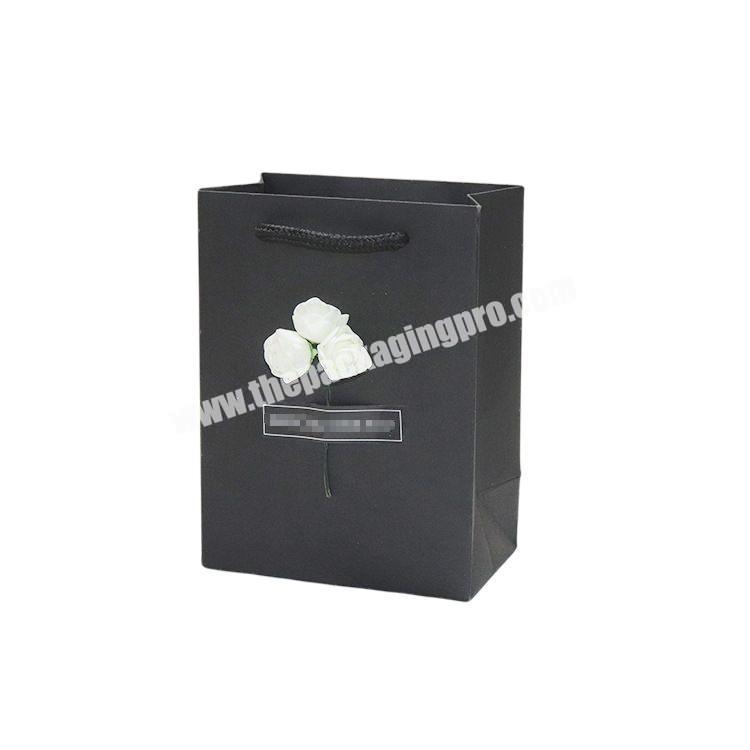 Gift Custom Logo Wholesale Black Paper Bag Creative design can insert flowers wholesale price