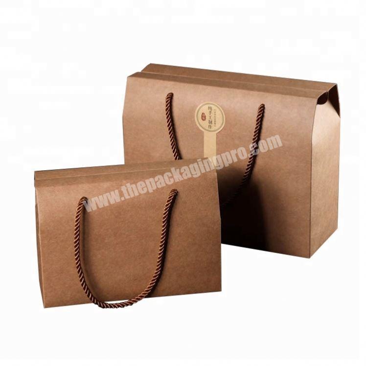 Brown kraft packaging box / Fashion gift box with handle