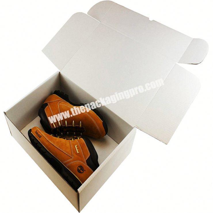 Corrugated kraft paper box and packaging box for shoes and clothes