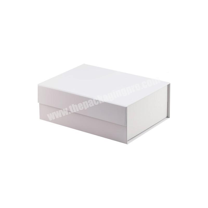 Custom luxury big white magnet gift retail packaging box with magnetic lid