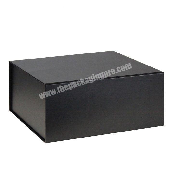 2016 Custom Black Rigid Magnetic Closure Gift Box Wholesale