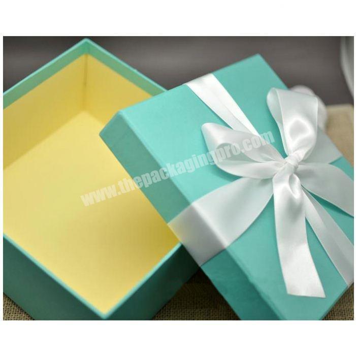 Factory price wholesale square wedding gift boxes with ribbon