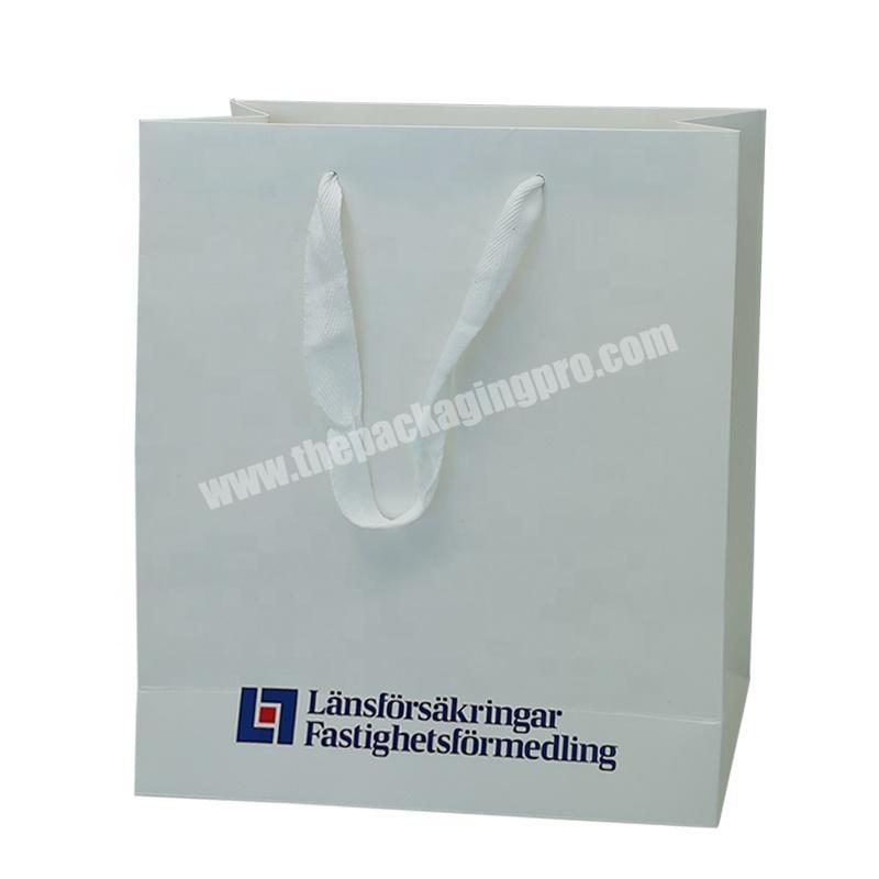 White Square Paper Gift Bag Factory Medium Size OEM LOGO Packaging In Bulk
