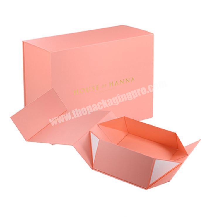 Wholesale custom logo cardboard paper shoe/clothes/T-shirt packaging gift boxes with magnetic closure