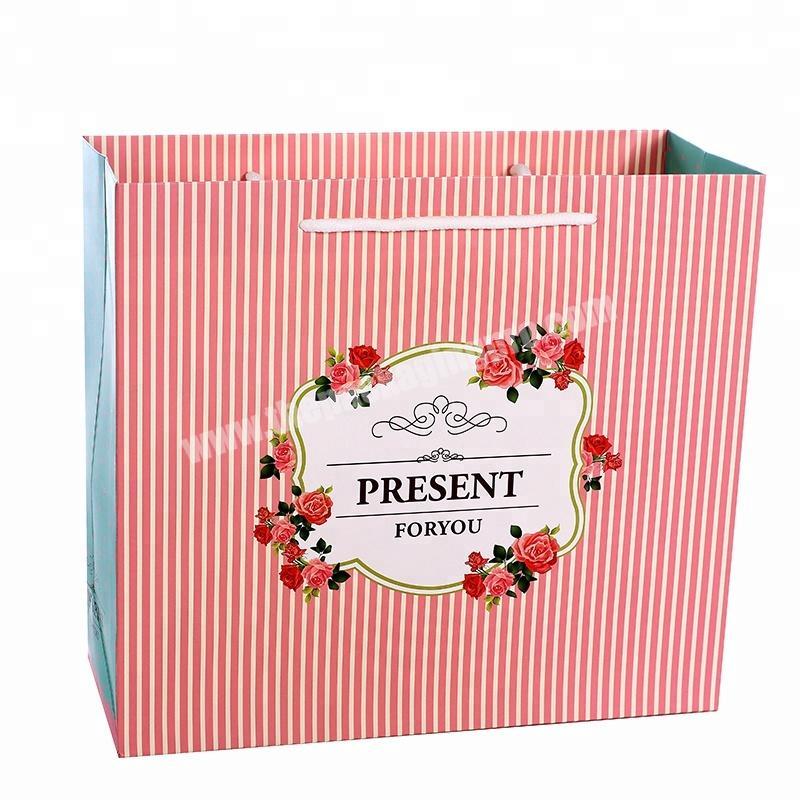 Low Price White Lining Stripe Dot Contracted Decorative Recycled Christmas Paper Bag