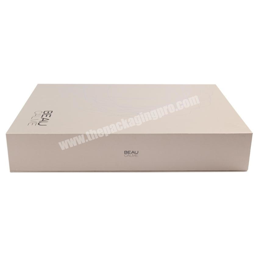 Luxury flip top magnetic closure gift boxes with foam insert cardboard magnetic flap box packaging box