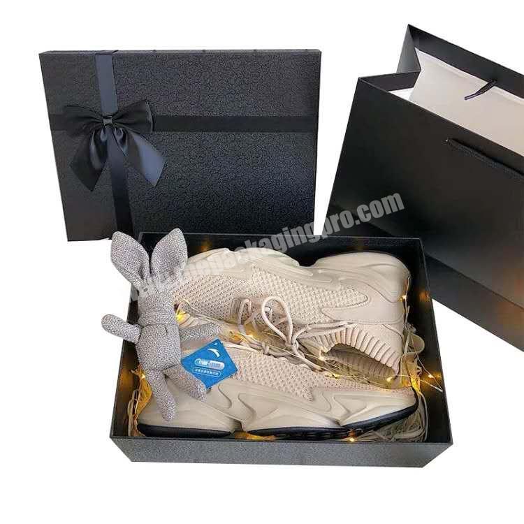 High Quality Corrugated Black Embossing Rose Candy Wedding Paper Boxes With Ribbon Style Custom Hajj Box Gift Packing Paperbags
