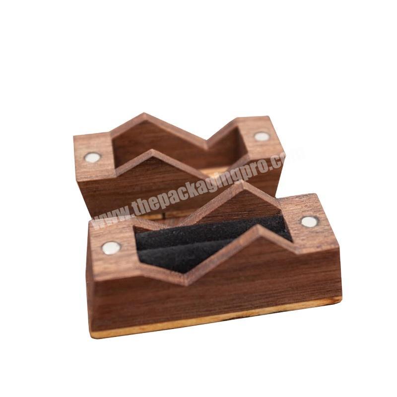Wholesale custom wooden jewelry ring box with magnetic lid