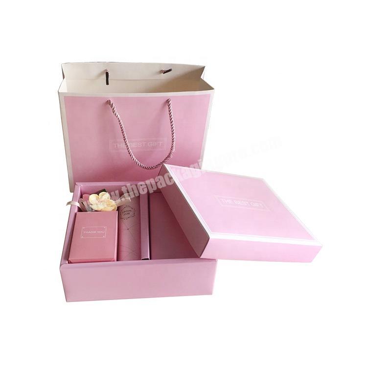 surprise pink elegant luxury personalised  wedding favors sweet baby small bridesmaid gift set paper card  box  recycled  custom