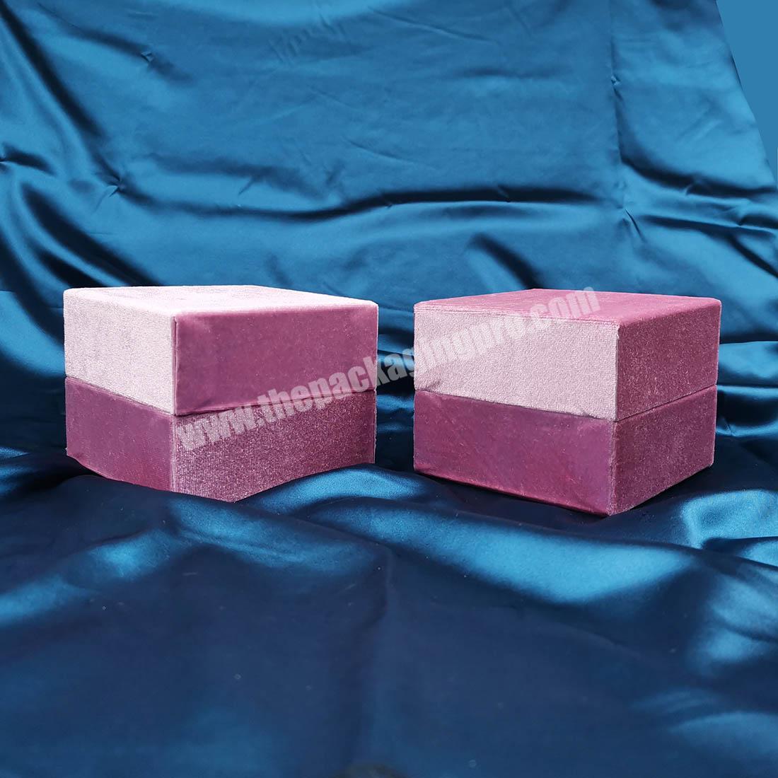 High Quality velvet jewelry box square pink velvet gift boxes with pillow