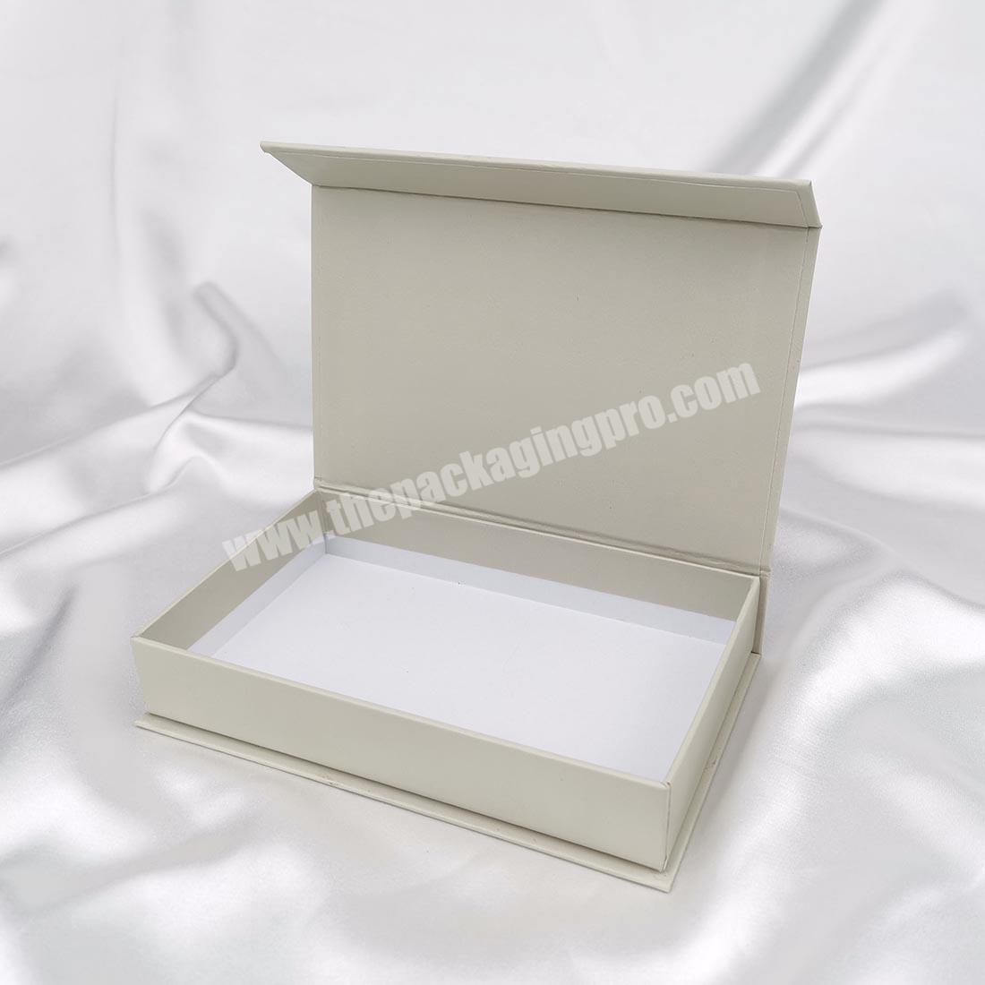 Custom logo small magnetic box packaging jewelry