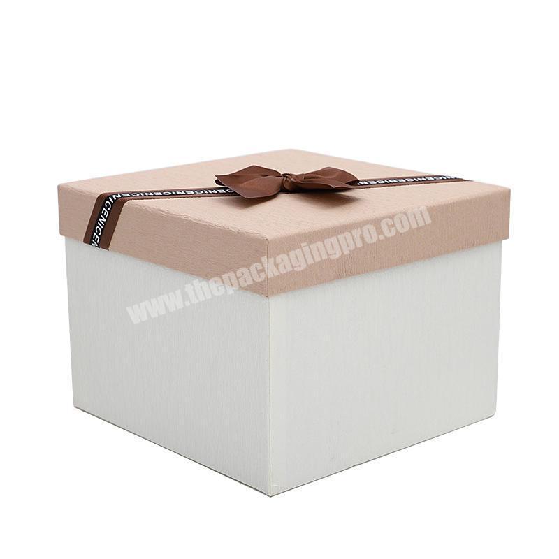 Custom printed gift packaging boxes can be used for various gift packaging