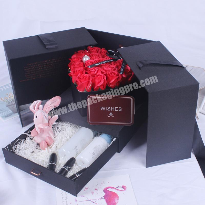 Luxury Corrugated Color Varnishing Chocolate Box Wholesale Bouquet Cylinder Flower Boxes With Gold
