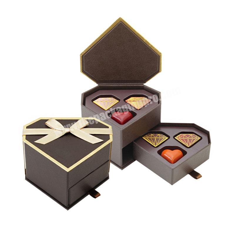 2021 luxury hot sale chocolate packaging box with ribbon Chocolate box with holder
