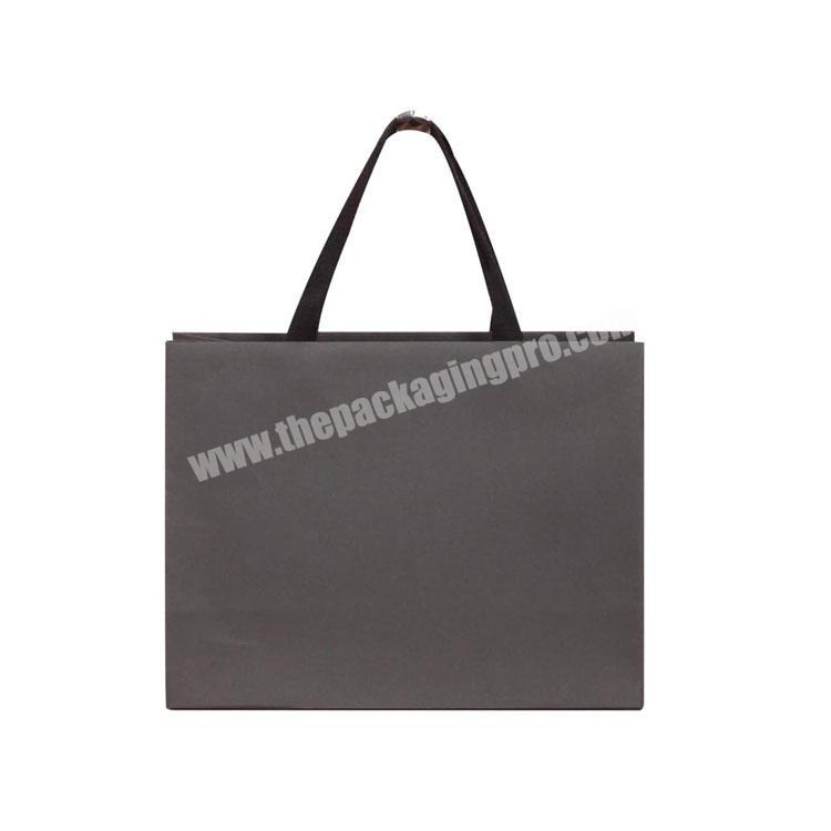 Custom logo China fashion sturdy durable plain shopping wedding present party paper gift bag for clothing