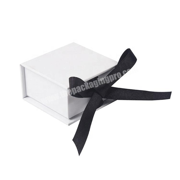 Custom logo printed luxury paper gift packaging magnetic jewelry box with ribbon