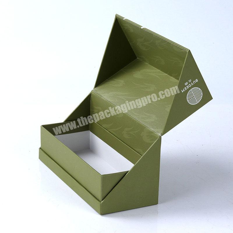 Custom luxury matte printing green packaging boxes for clothes magnetic box flip lid gift box